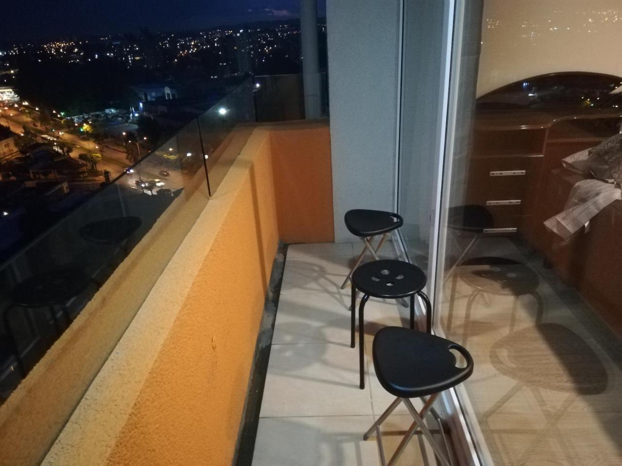 Depto Estudio 1811 Edificio Centro Blanco Con Estacionamiento เตมูโก ภายนอก รูปภาพ
